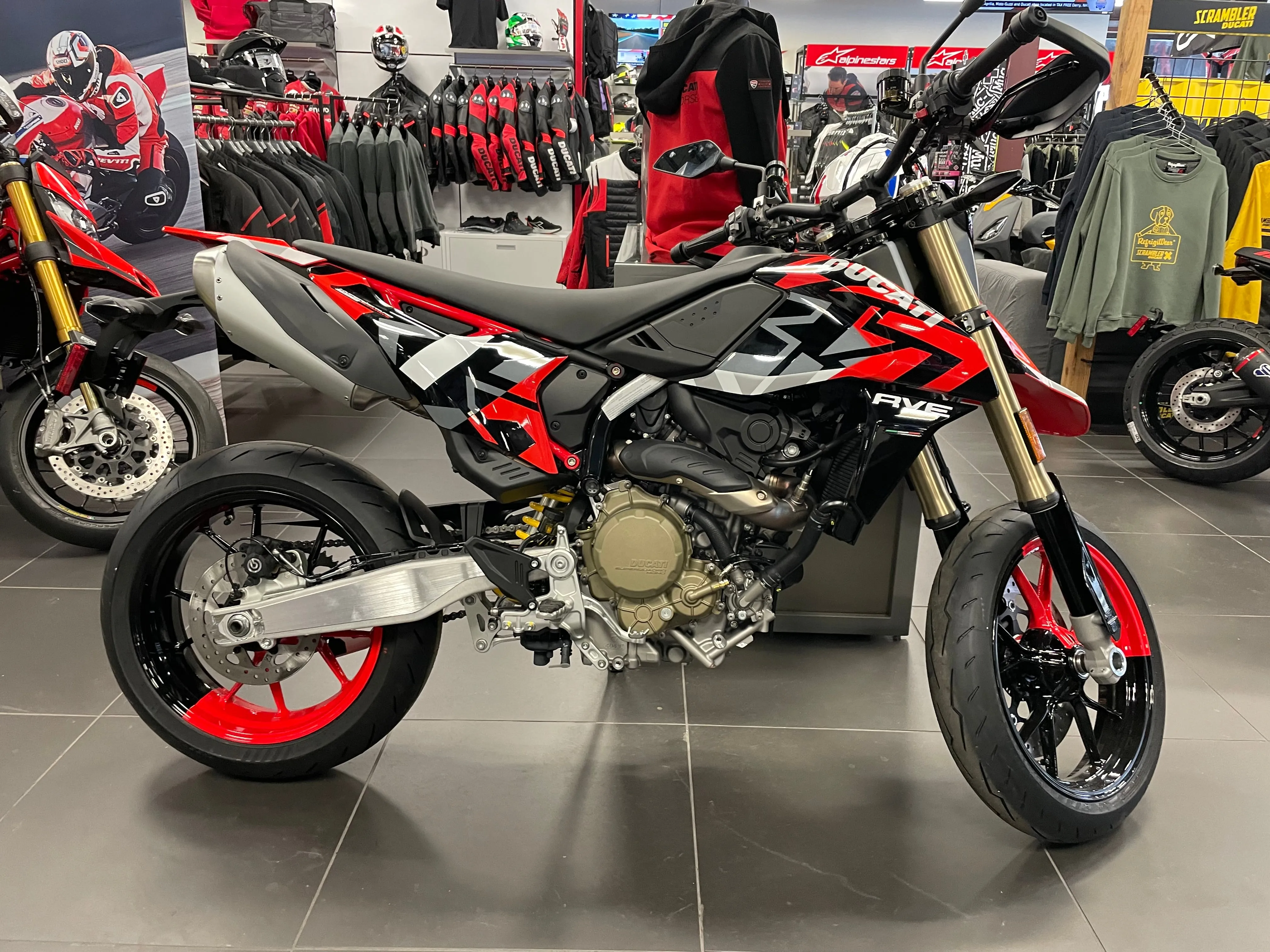 2025 Ducati Hypermotard 698 Mono RVE