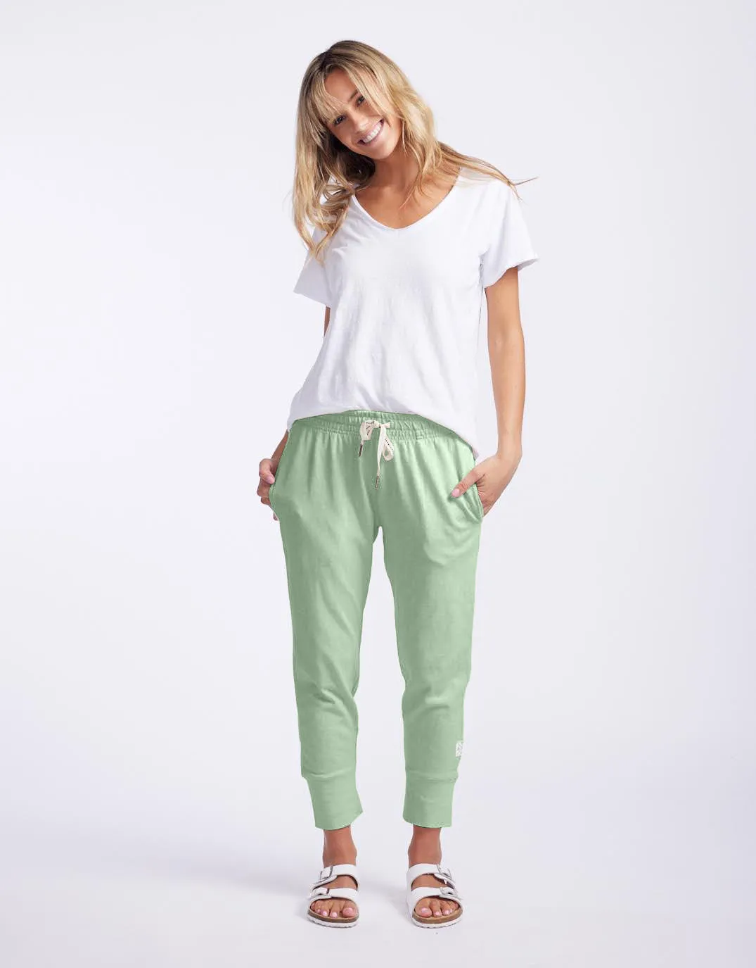 3/4 Brunch Pants - Quiet Green