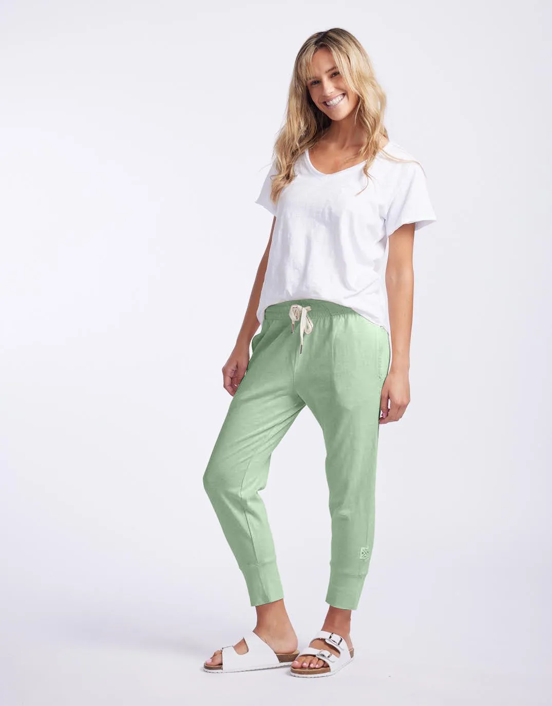 3/4 Brunch Pants - Quiet Green