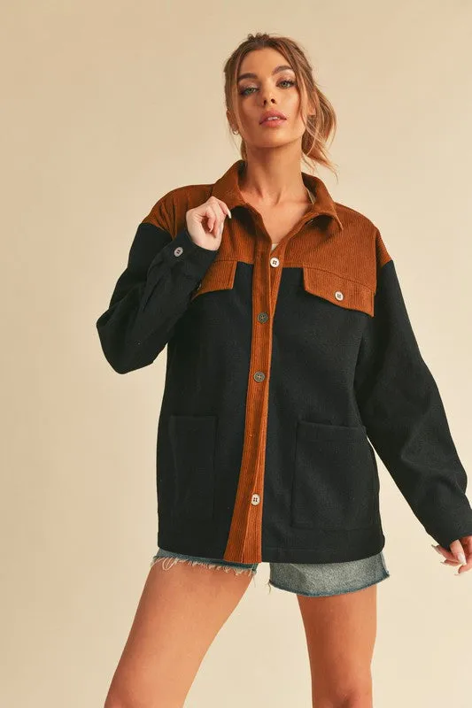 Aemi   Co Two-Tone Button-Up Jacket with Pockets – Chic & Practical Outerwear for All Seasons