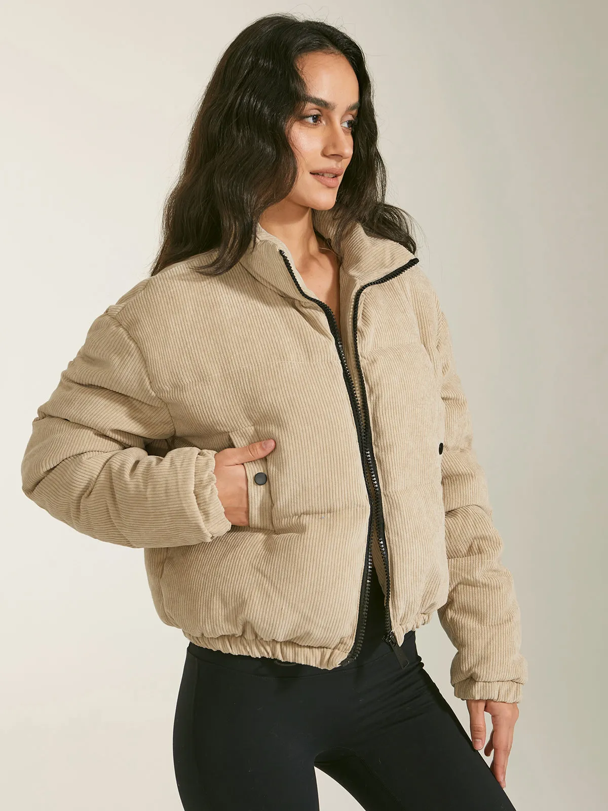 Cropped Funnel Graceful Neck Puffer Jacket