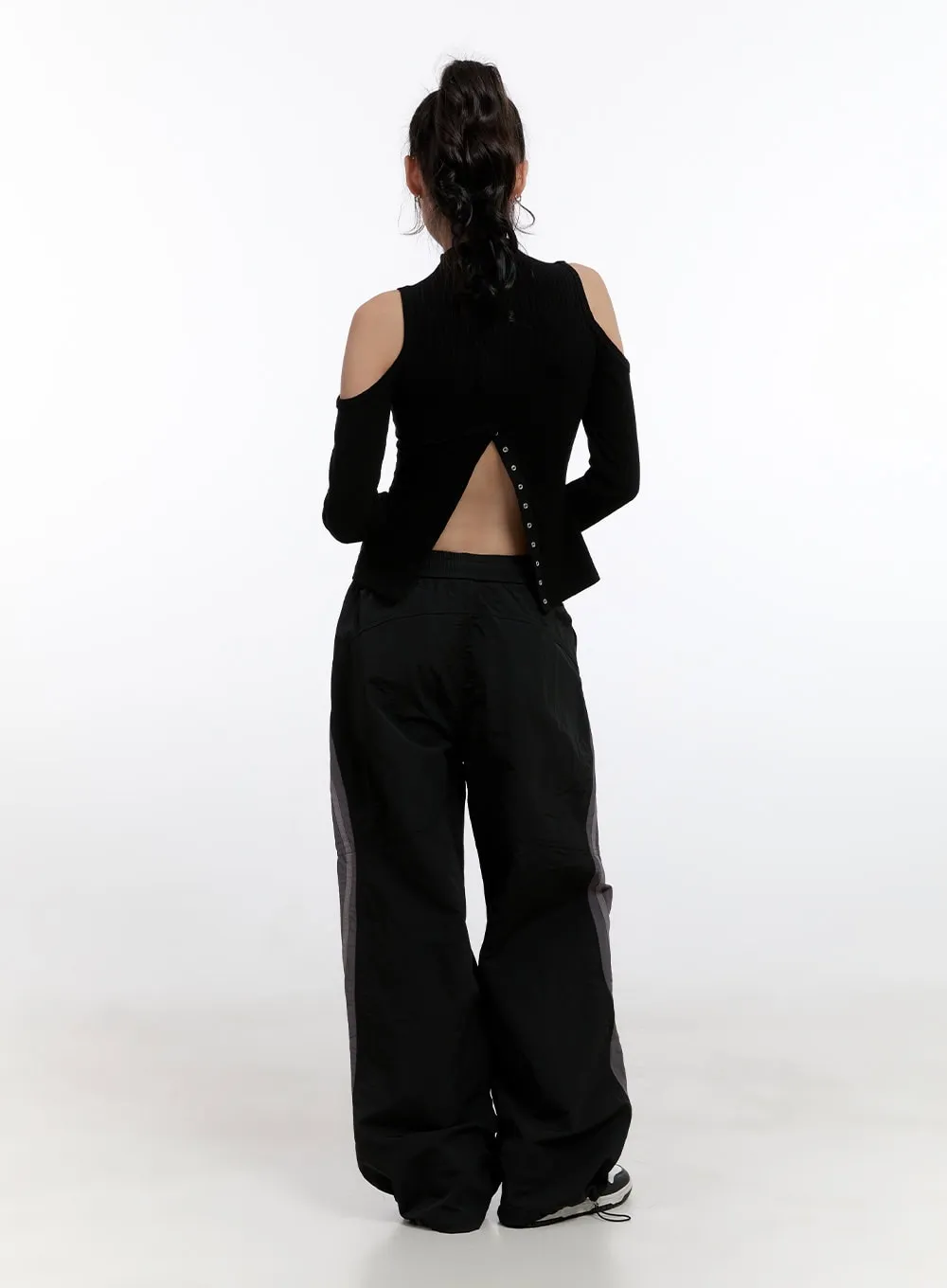 Striped Loose-Fit Trackpants  CN421