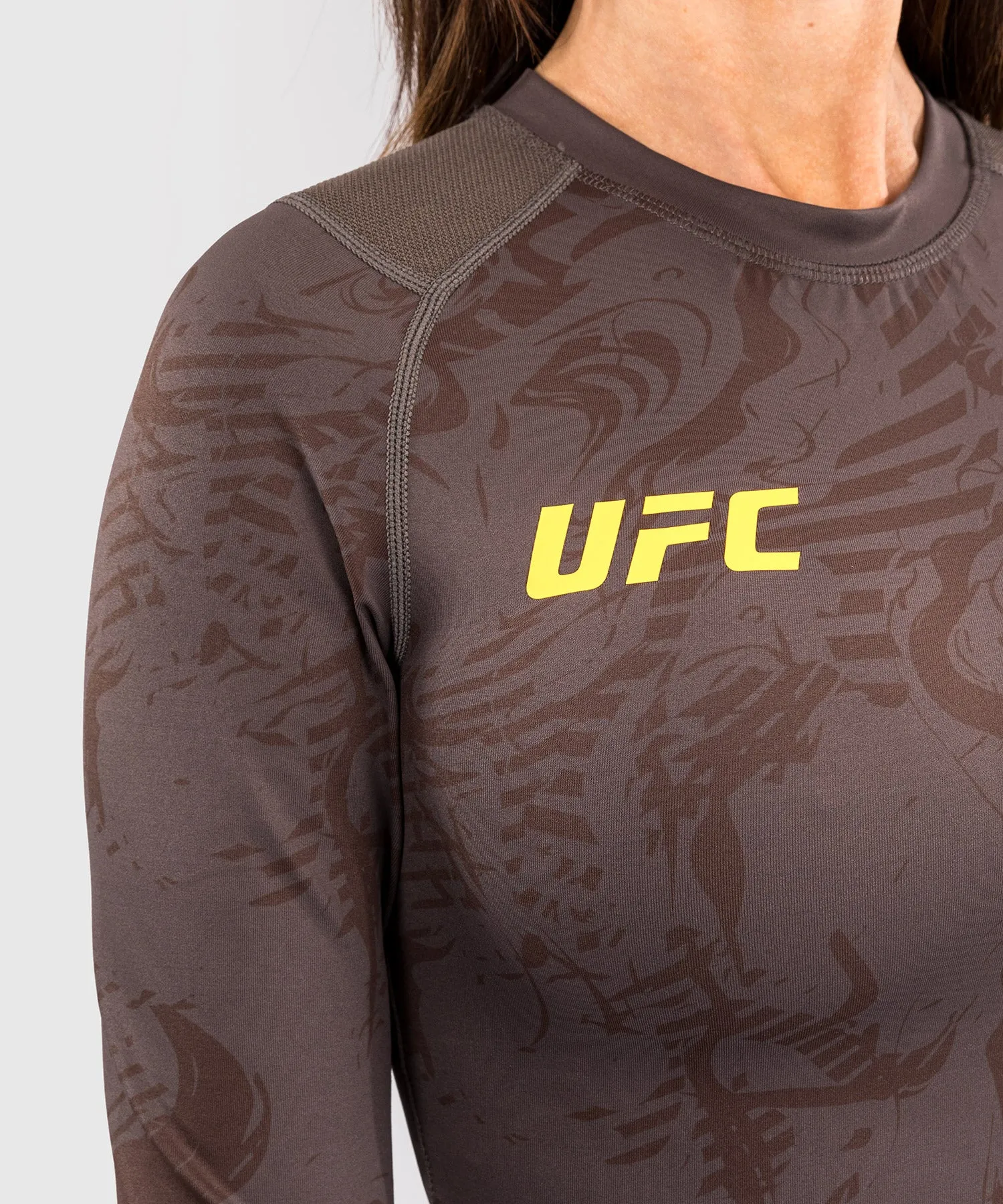 UFC Fusion by Venum Fight Week Women’s Performance Long Sleeve Rashguard - Earthen Brown