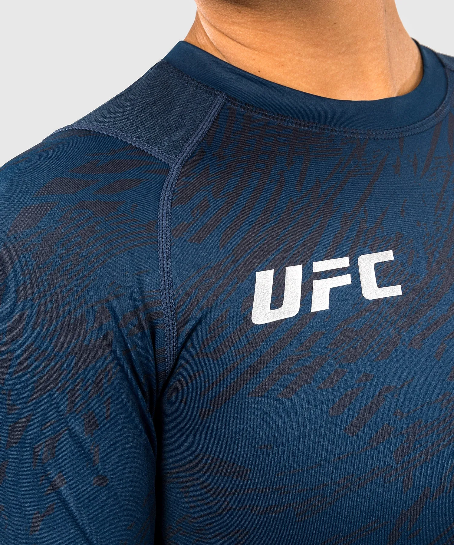 UFC Fusion by Venum Fight Week Women’s Performance Long Sleeve Rashguard - Oceanic Blue